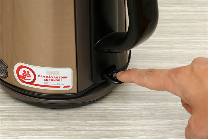 Ấm đun nước cao cấp điện quang ĐQ EKT08 1818