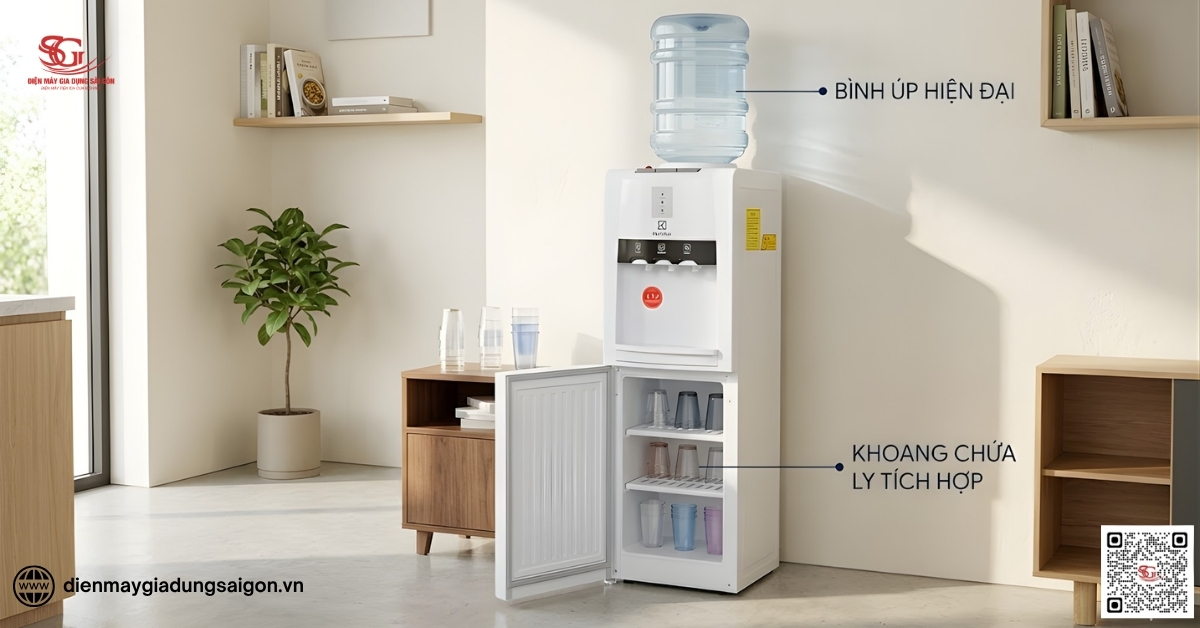 Electrolux EQACF01TXWV bình úp hiện đại tích hợp khoang chứa ly
