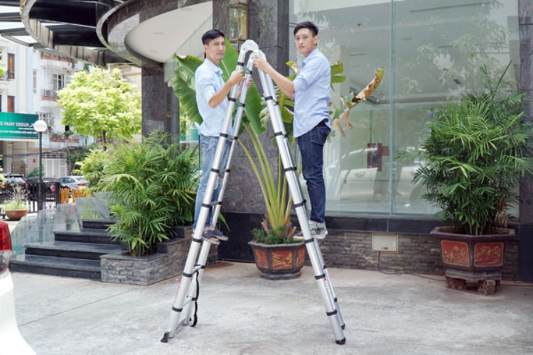 Khả năng chịu tải 150 kg thang nhôm rút gọn FUJIHOME TLA08