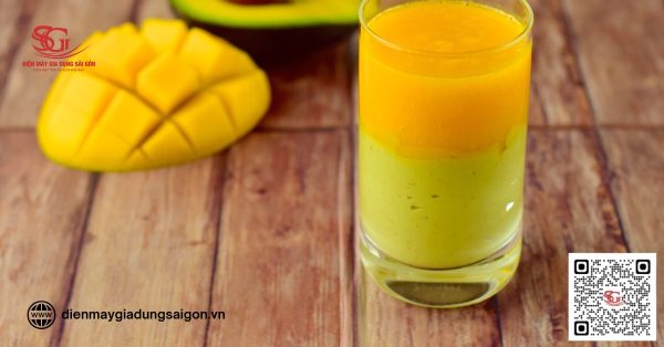 Sinh tố xoài bơ sánh mịn, bổ dưỡng