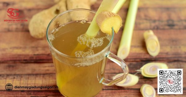 Kết hợp uống nước detox chanh gừng xả