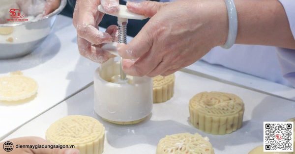 tạo hình bánh trung thu