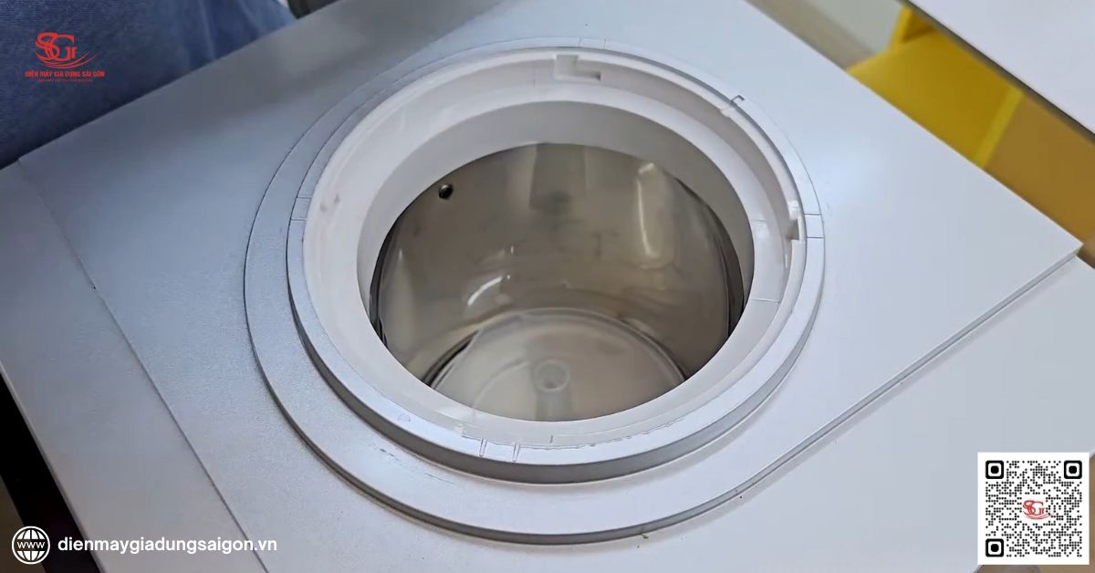 Chất liệu bình chứa an toàn, bền bỉ với thời gian của cây nước nóng lạnh Kangaroo