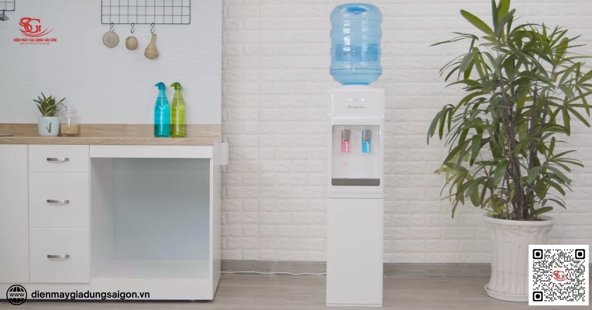Thiết kế hiện đại, phù hợp nhiều không gian sử dụng của cây nước nóng lạnh Kangaroo