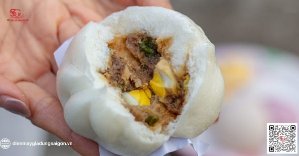 Bánh bao hấp bằng lò vi sóng mềm xốp