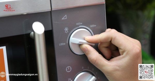 Đặt thời gian và công suất để hấp bánh bao bằng lò vi sóng