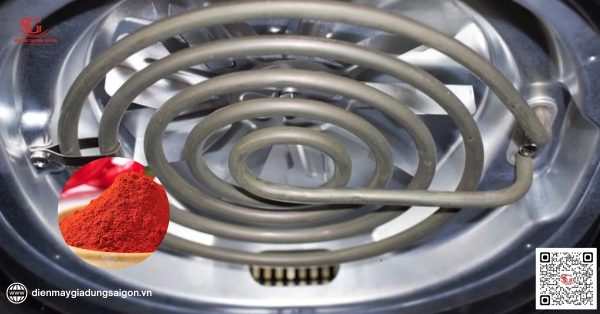Nồi chiên không dầu bị bốc khói do thực phẩm nhẹ bị cuốn vào bên trong thanh đốt
