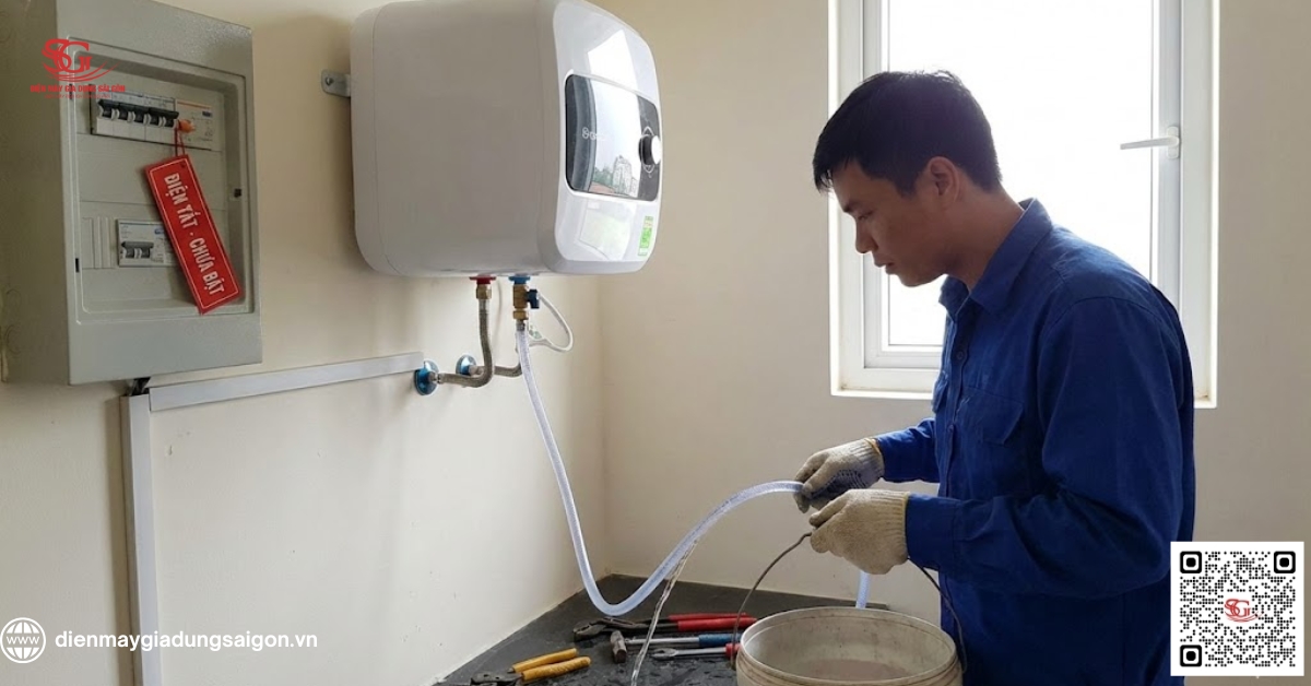 Cấp nước và kiểm tra dòng chảy trước khi bật điện