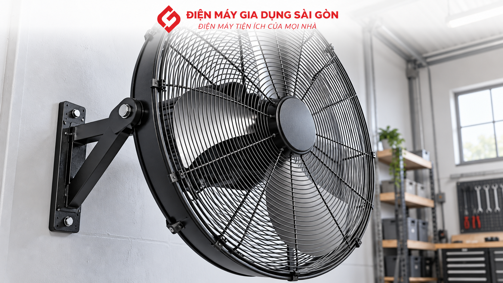 Cận cảnh quạt công nghiệp Wing TMTT-650 với lồng bảo vệ và giá treo tường